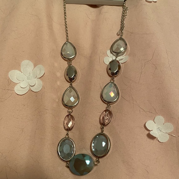 Mixit Jewelry - Beautiful statement necklace